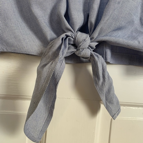 Madewell Button Back Tie Tee in Blue and White Pinstripe - Picture 8 of 11